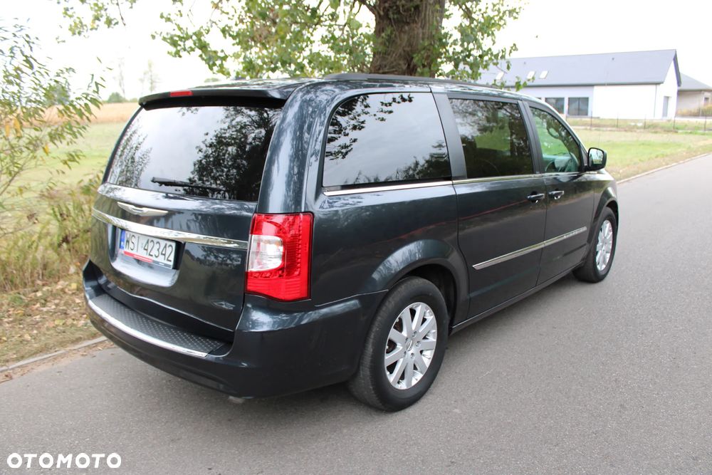 Chrysler Town & Country 3.6 Touring - 12