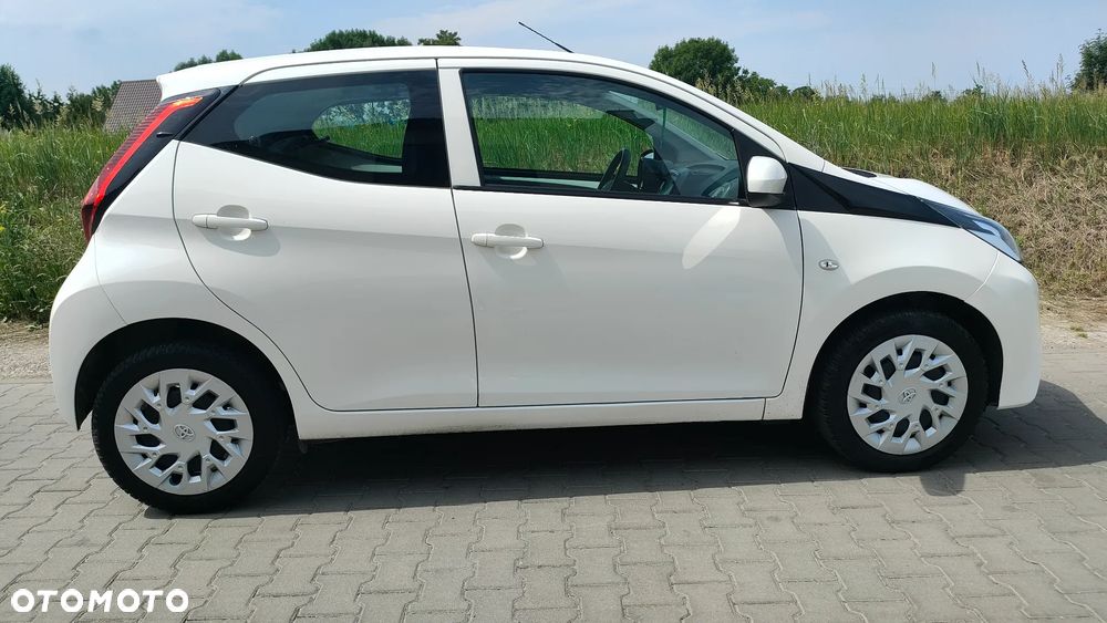 Toyota Aygo x-trend - 14
