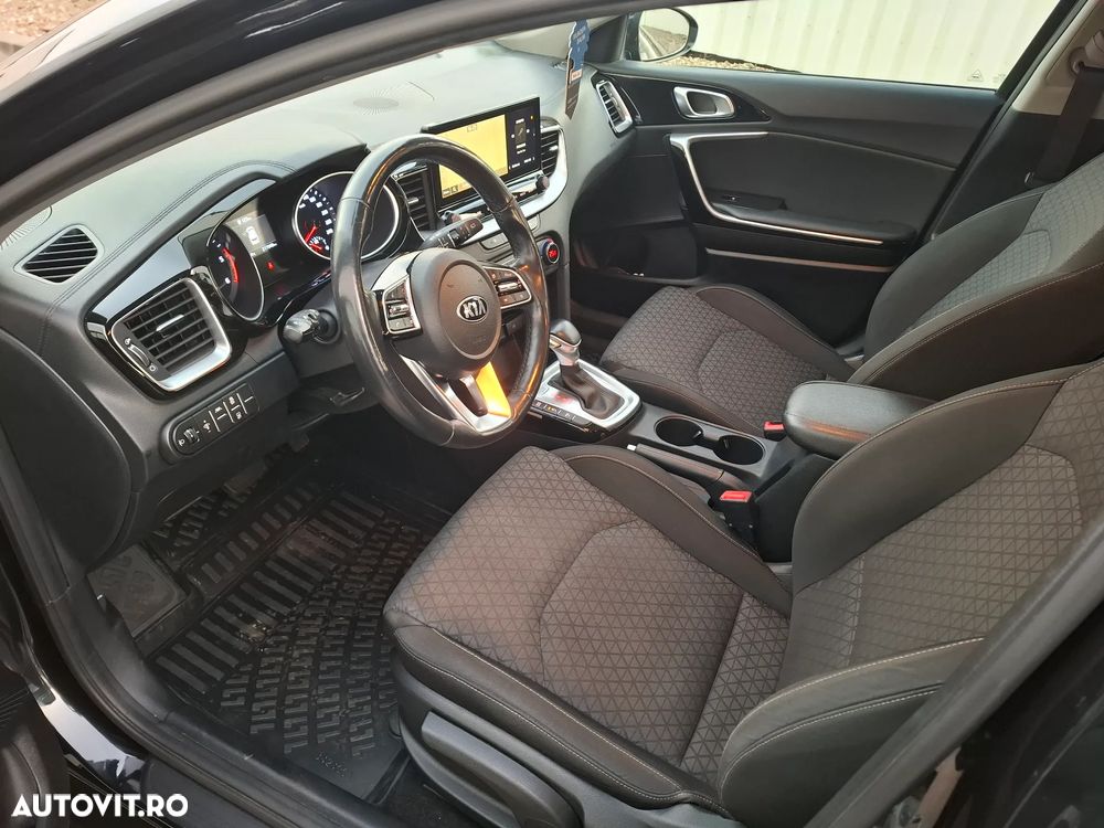 Kia Ceed SW 1.6 CRDi Eco-Dynamics+(48V Mild-Hybr.) DCT7 Platinum Edition - 10