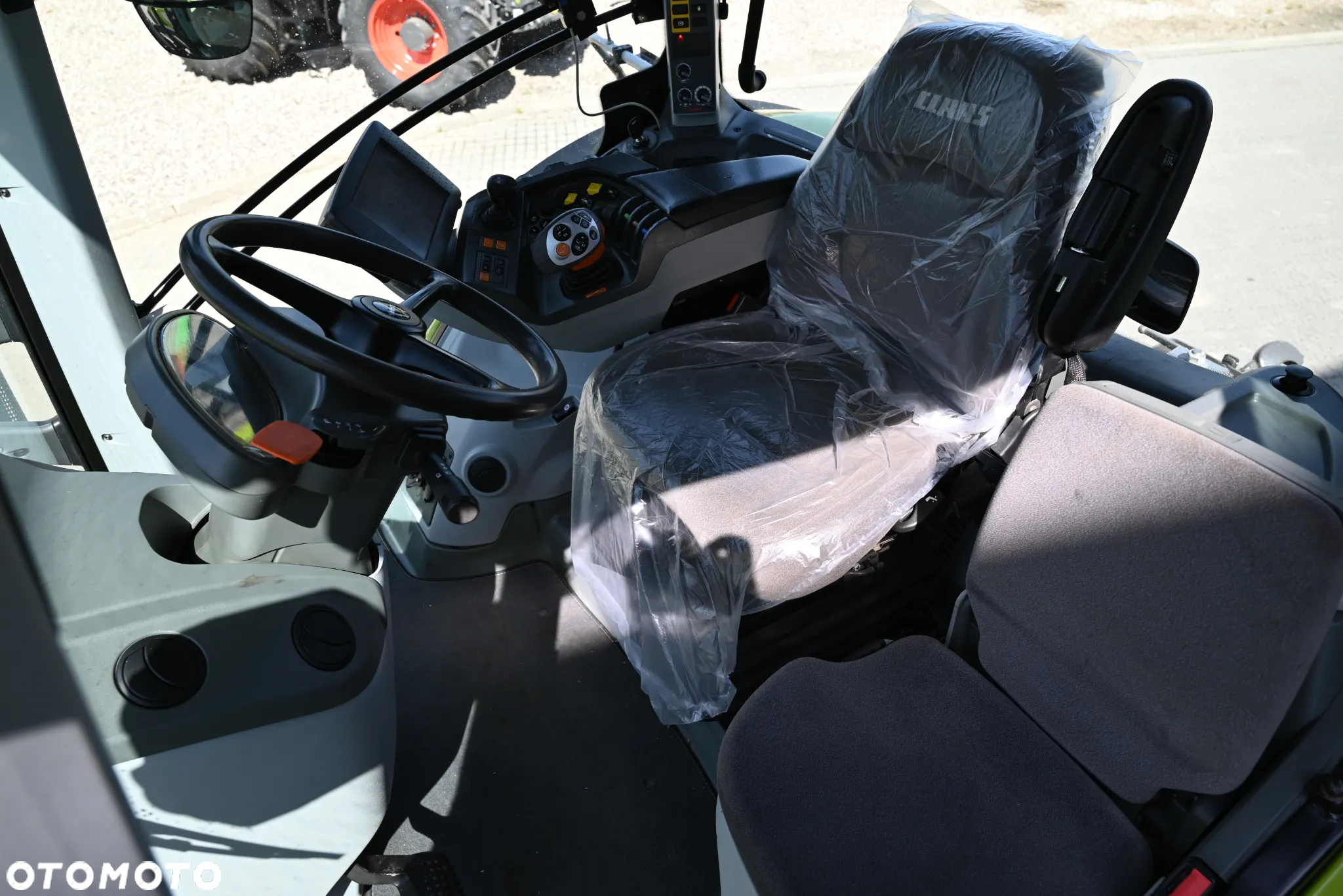 Claas AXION 850 - 14