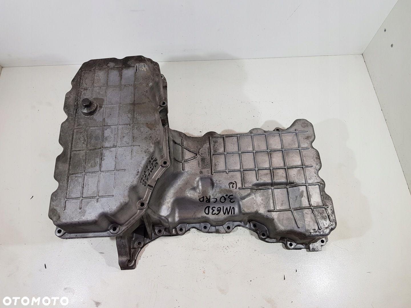 MISKA OLEJU 2129F GRAND CHEROKEE WK2 3.0 CRD VM63D - 1