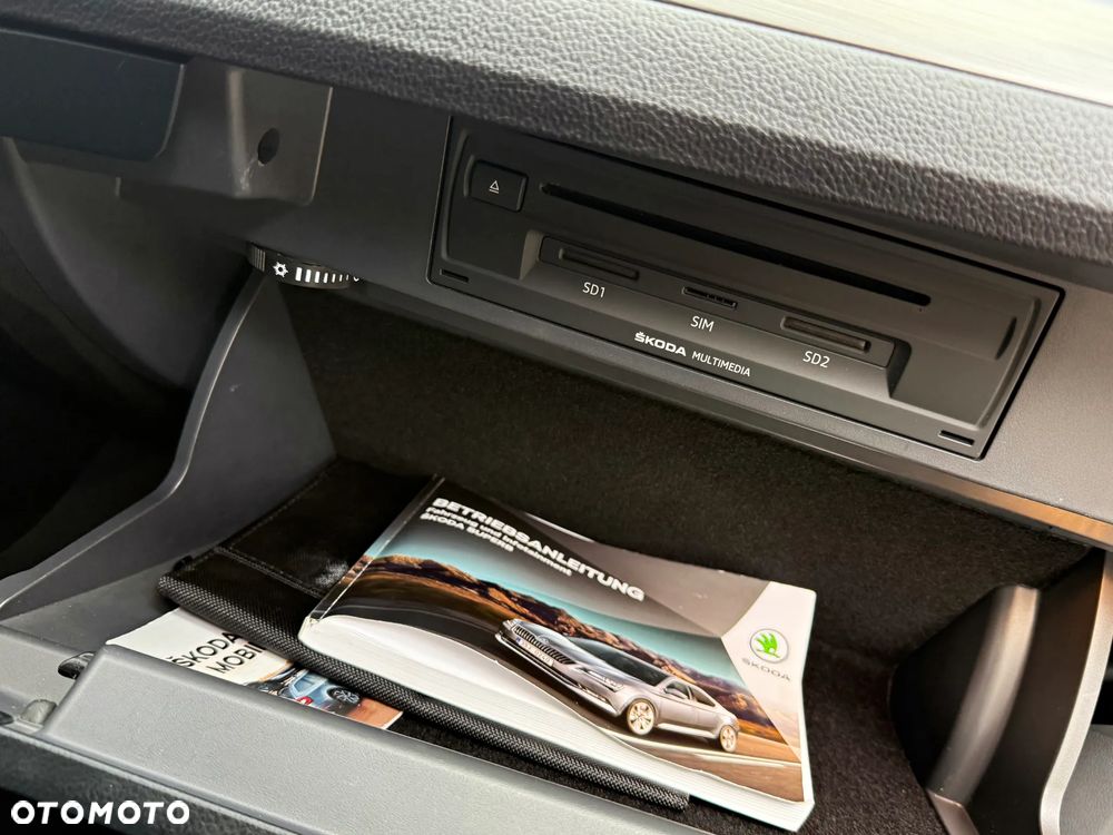 Skoda Superb 1.8 TSI DSG SportLine - 30