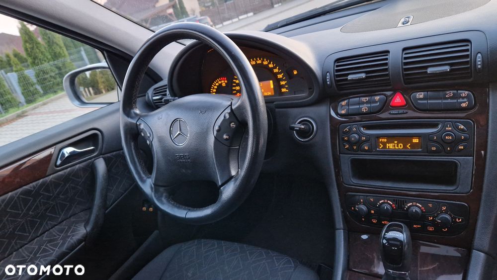 Mercedes-Benz Klasa C 200 Kompressor Automatik Elegance - 32