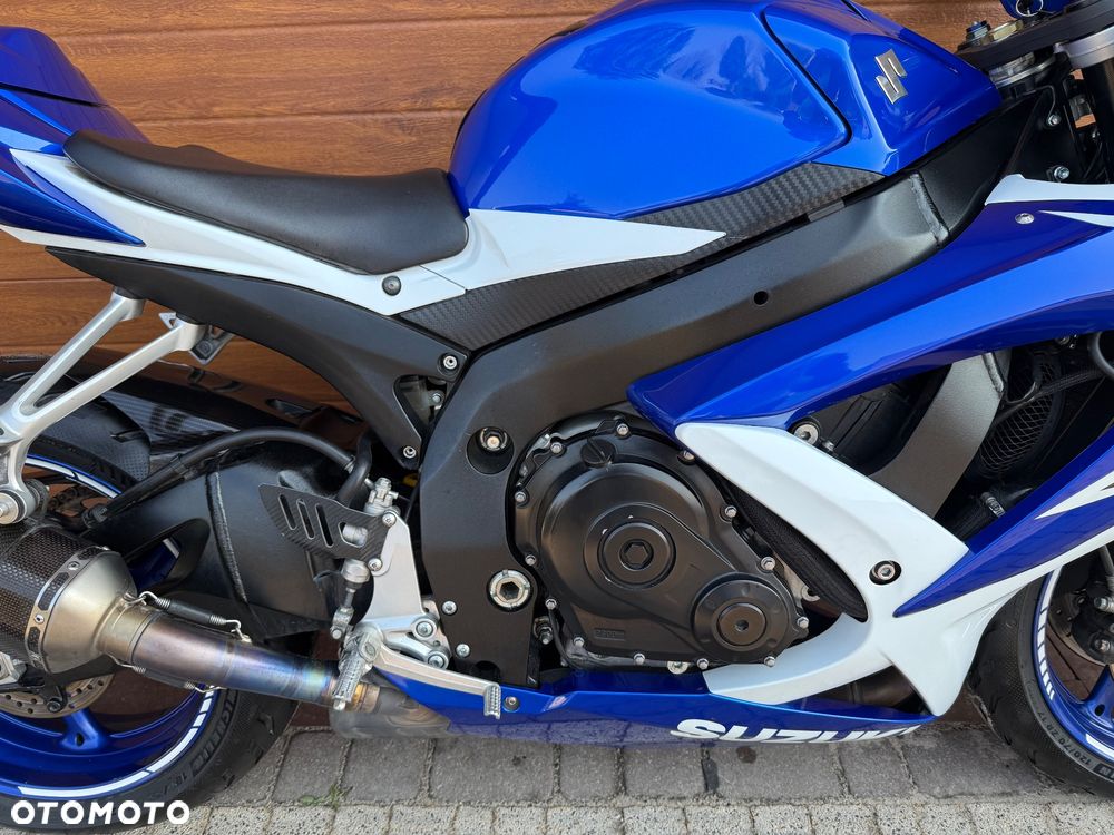 Suzuki GSX-R - 6