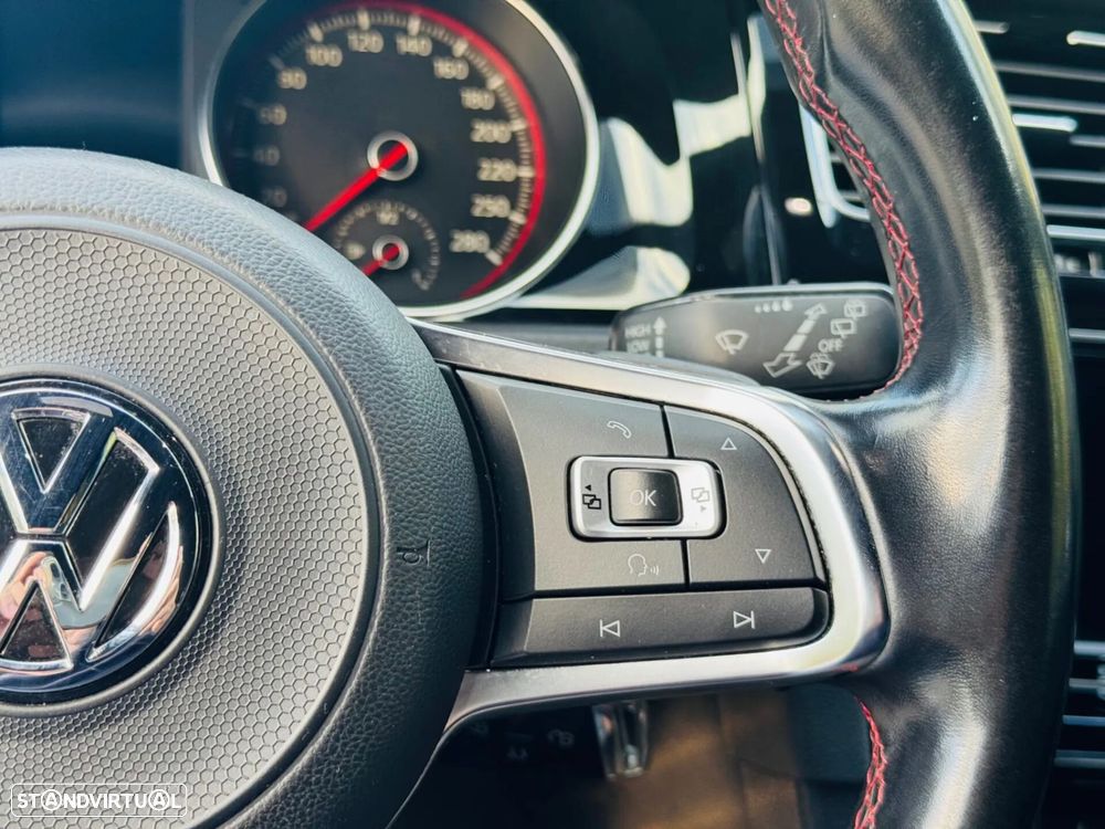 VW Golf 2.0 TSi GTi DSG Performance - 26