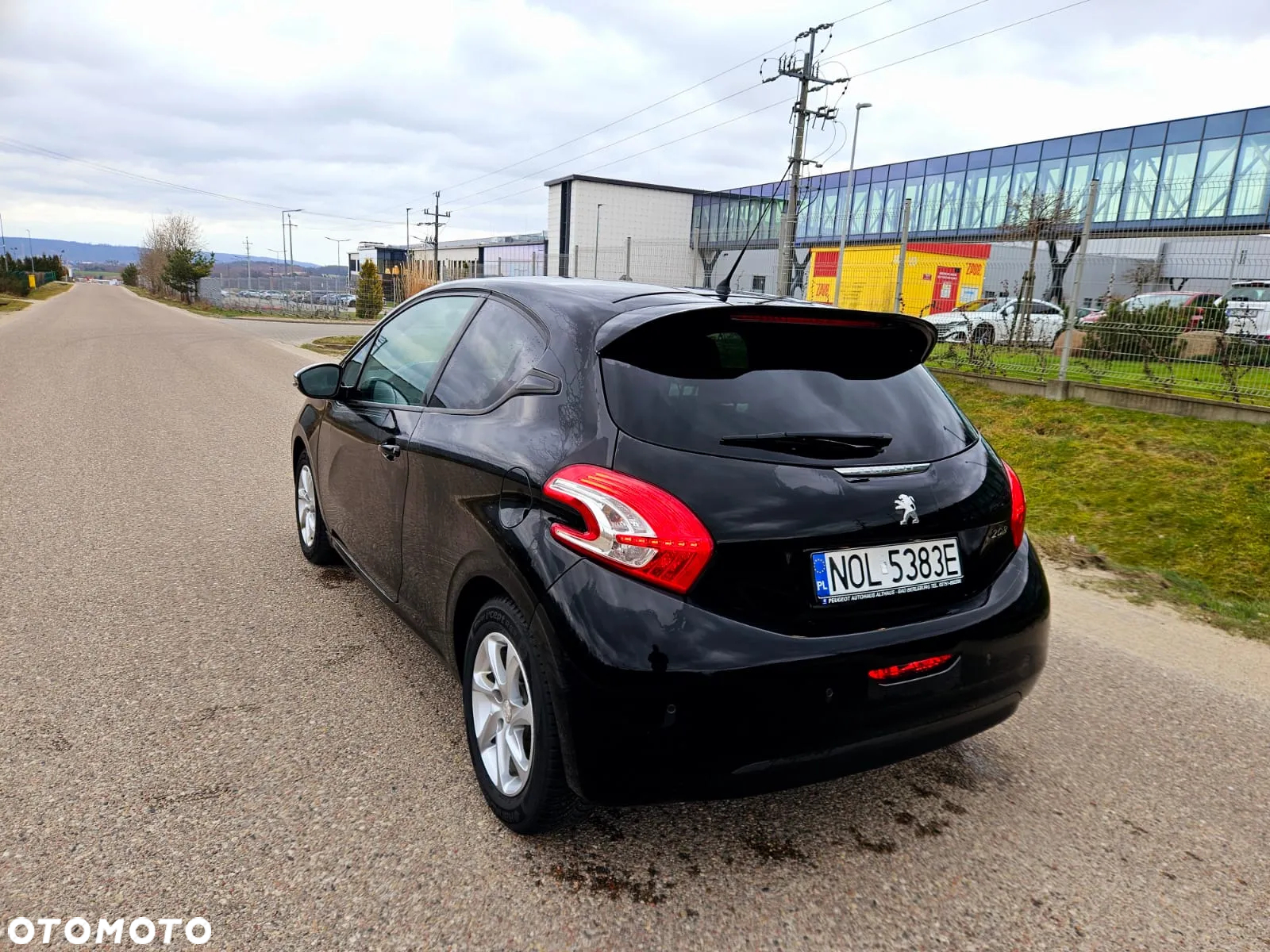 Peugeot 208 1.2 PureTech Active - 4