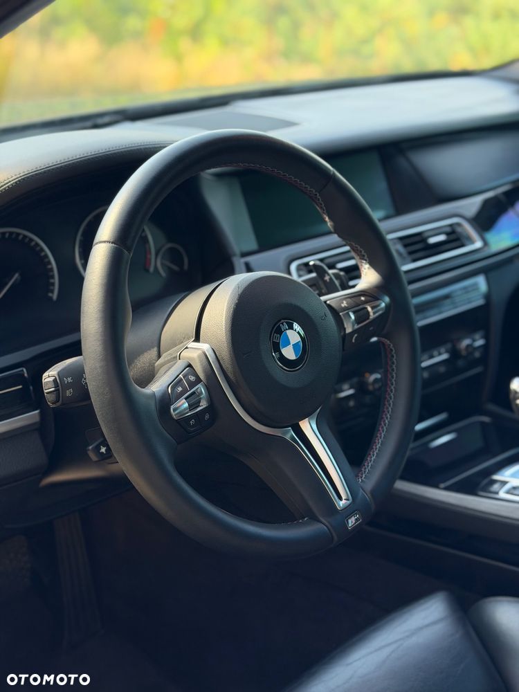 BMW Seria 7 - 16