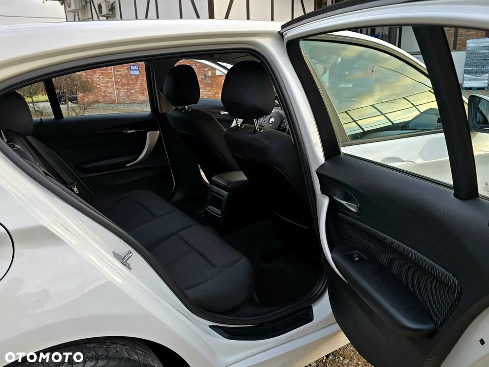 BMW Seria 1 116i - 10