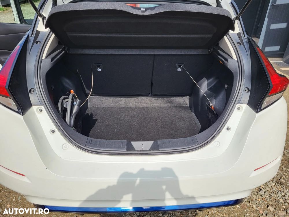 Nissan LEAF 40 kWh N-Connecta - 10