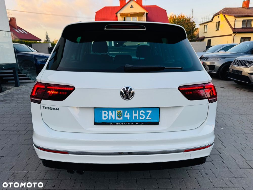 Volkswagen Tiguan 2.0 TDI Perfectline R-Style - 12