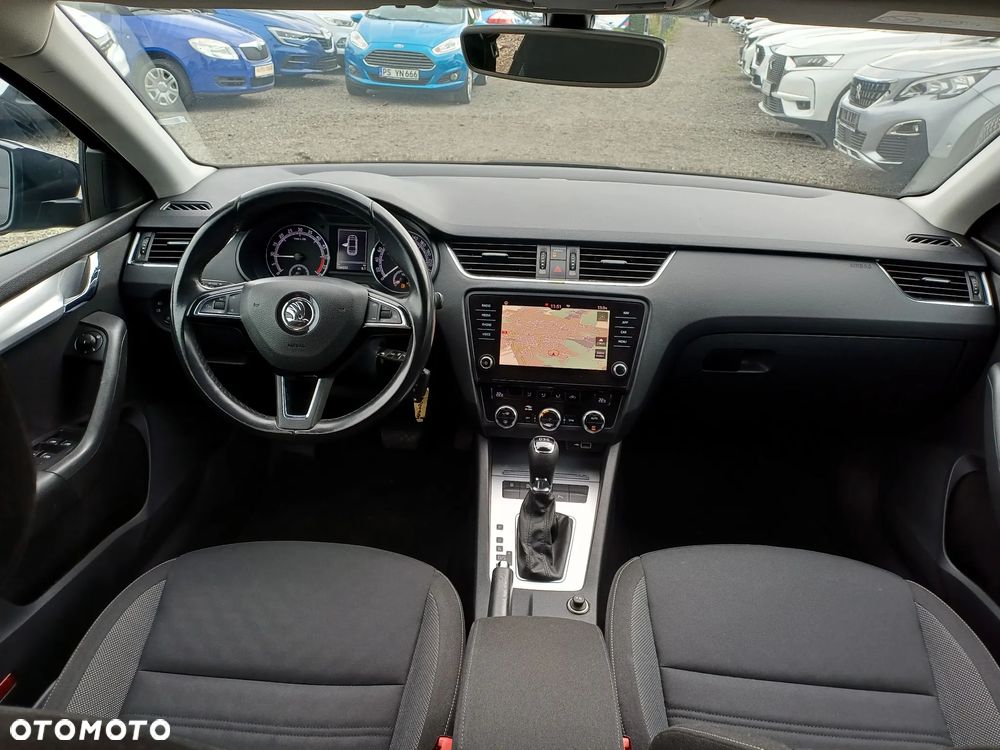 Skoda Octavia 1.6 TDI DSG Clever - 21