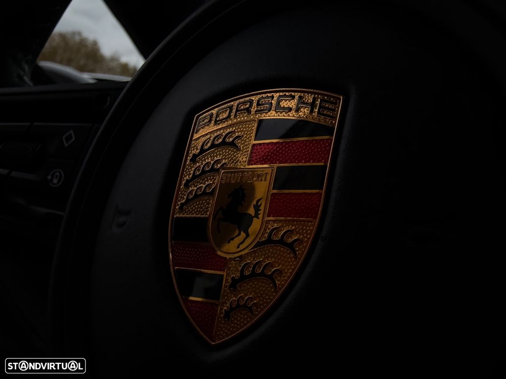 Porsche Taycan 4S Bateria Performance Plus - 27