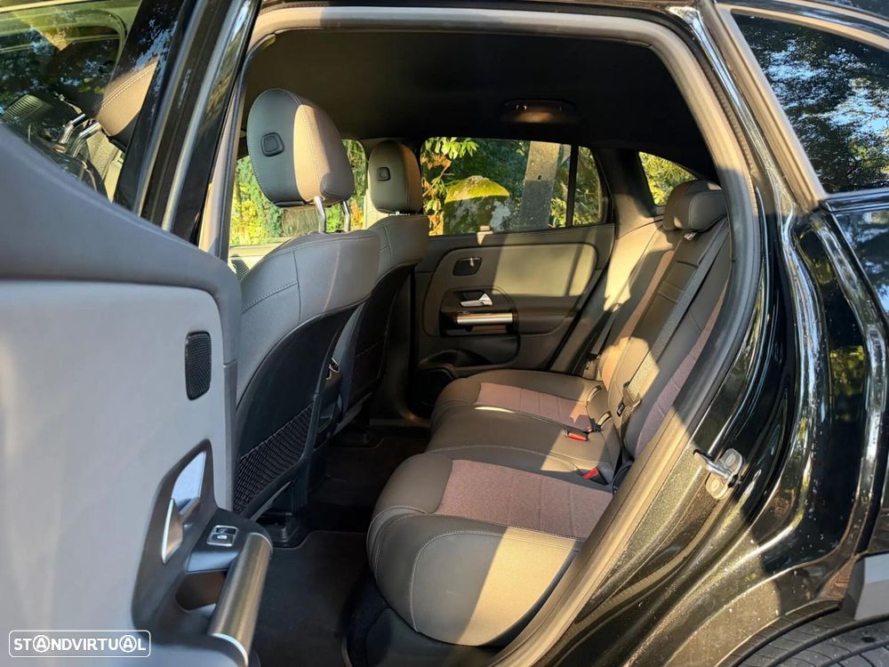 Mercedes-Benz EQA 300 4Matic AMG Line - 27