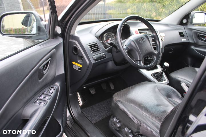 Hyundai Tucson 2.0 CRDi Premium - 11