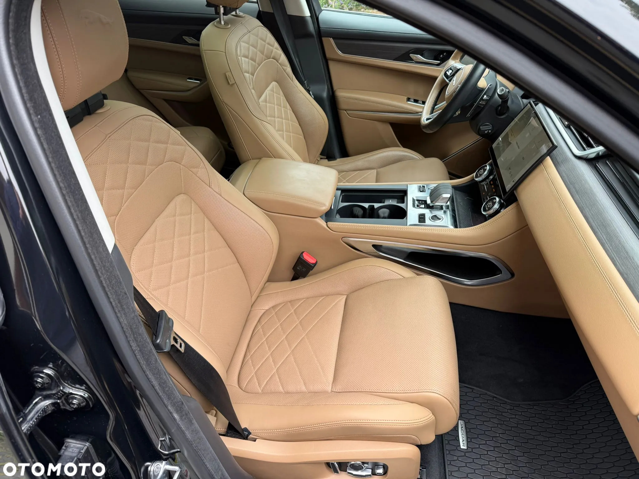 Jaguar F-Pace P250 AWD R-Dynamic Black - 19