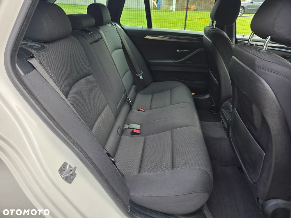 BMW Seria 5 525d xDrive Luxury Line - 19