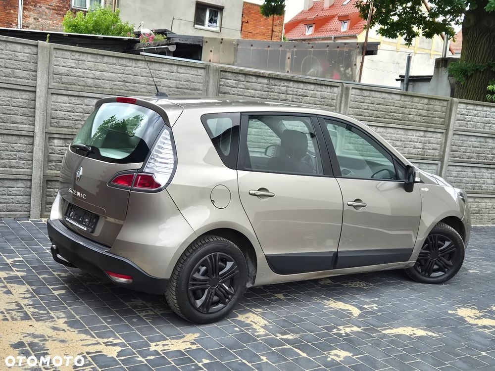 Renault Scenic 1.6 16V 110 TomTom Edition - 11