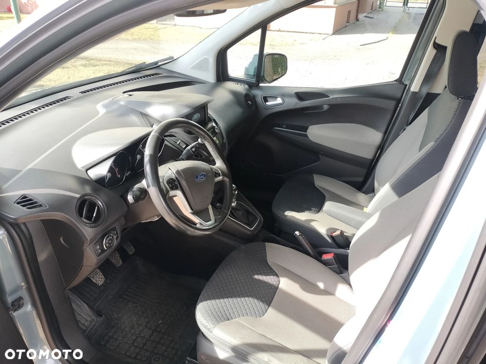 Ford Tourneo Courier 1.0 EcoBoost Trend - 4