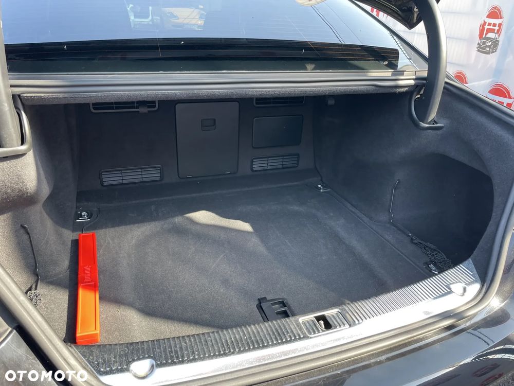 Audi A8 4.0 TFSI Quattro tiptronic - 36