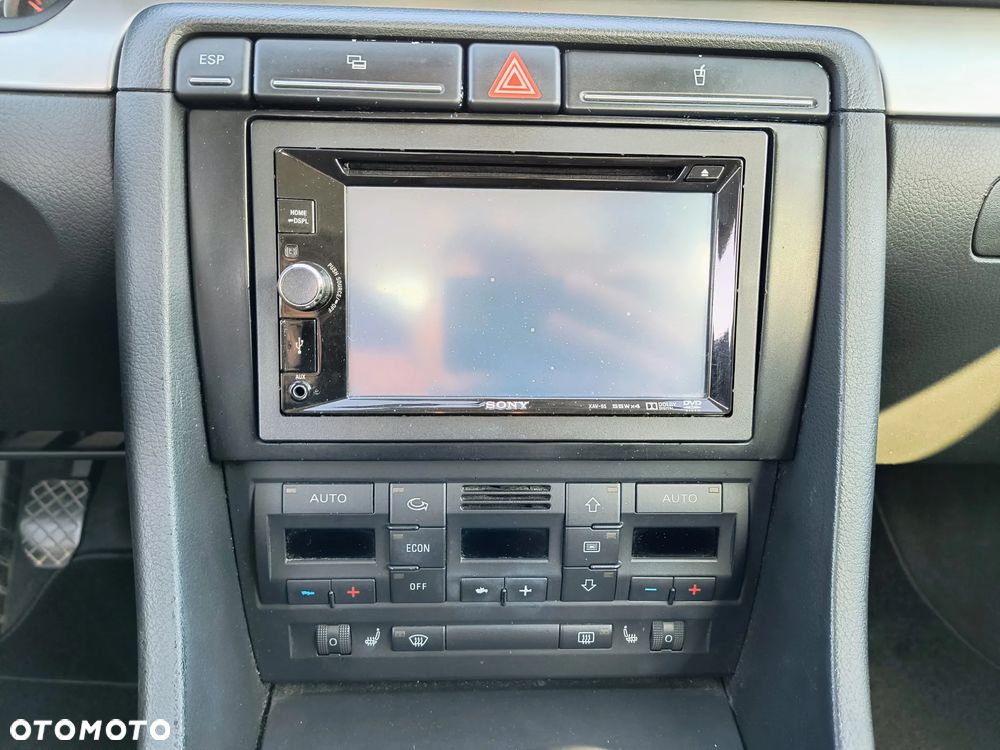 Audi A4 Limousine - 14