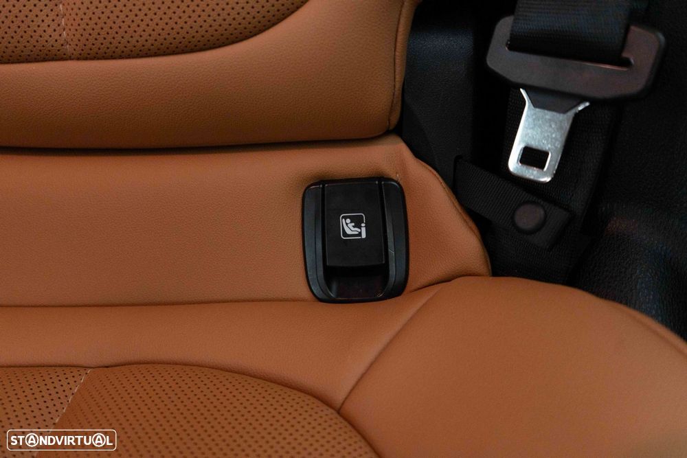 BMW X1 25 e xDrive Corporate Edition - 10