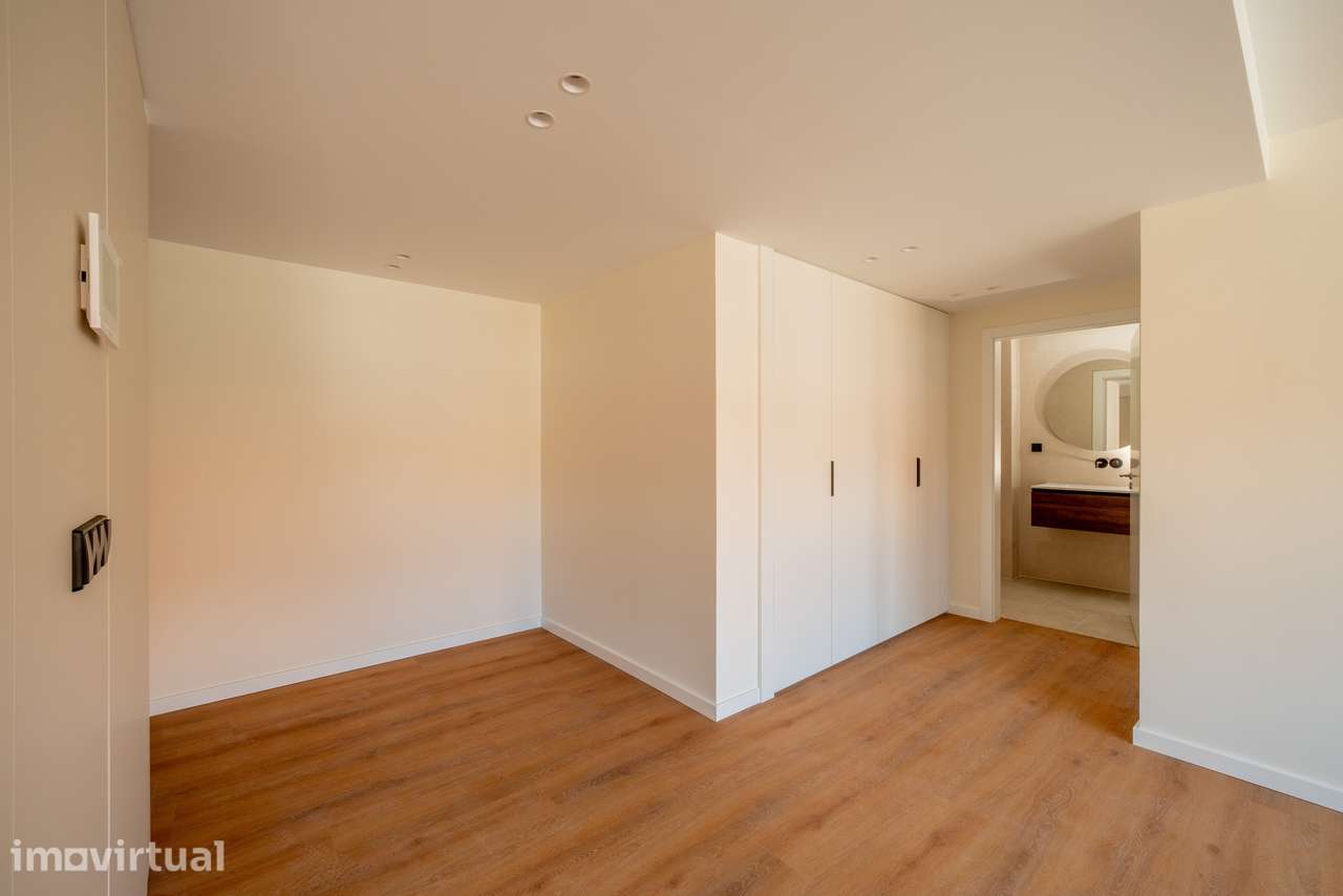 Apartamento T1 Novo com Garagem e Elevador – Centro de Torres Vedras - Grande imagem: 4/26