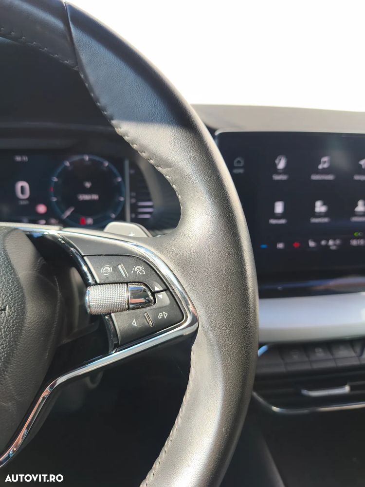 Skoda Octavia Combi 2.0 TDI DSG Style - 13