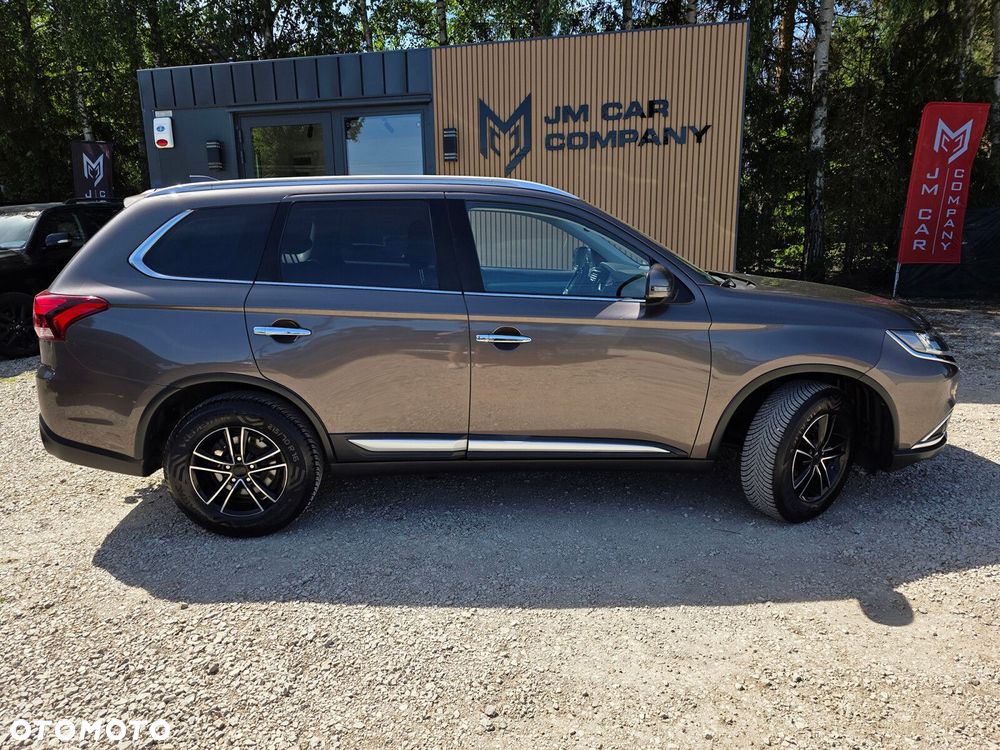 Mitsubishi Outlander - 22