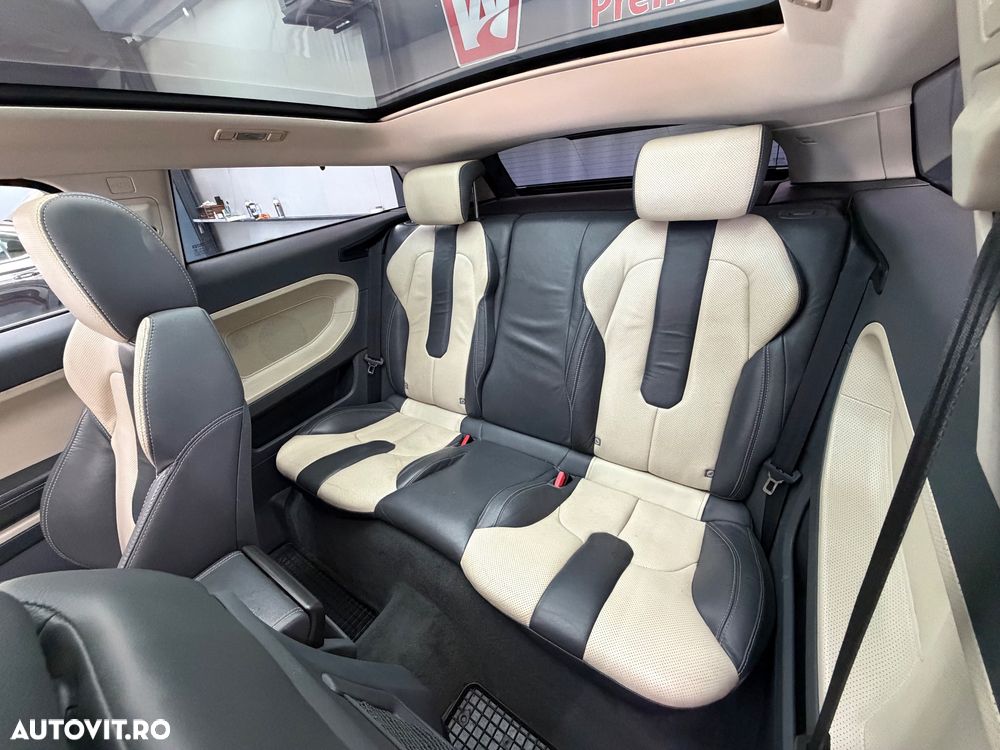 Land Rover Range Rover Evoque - 14