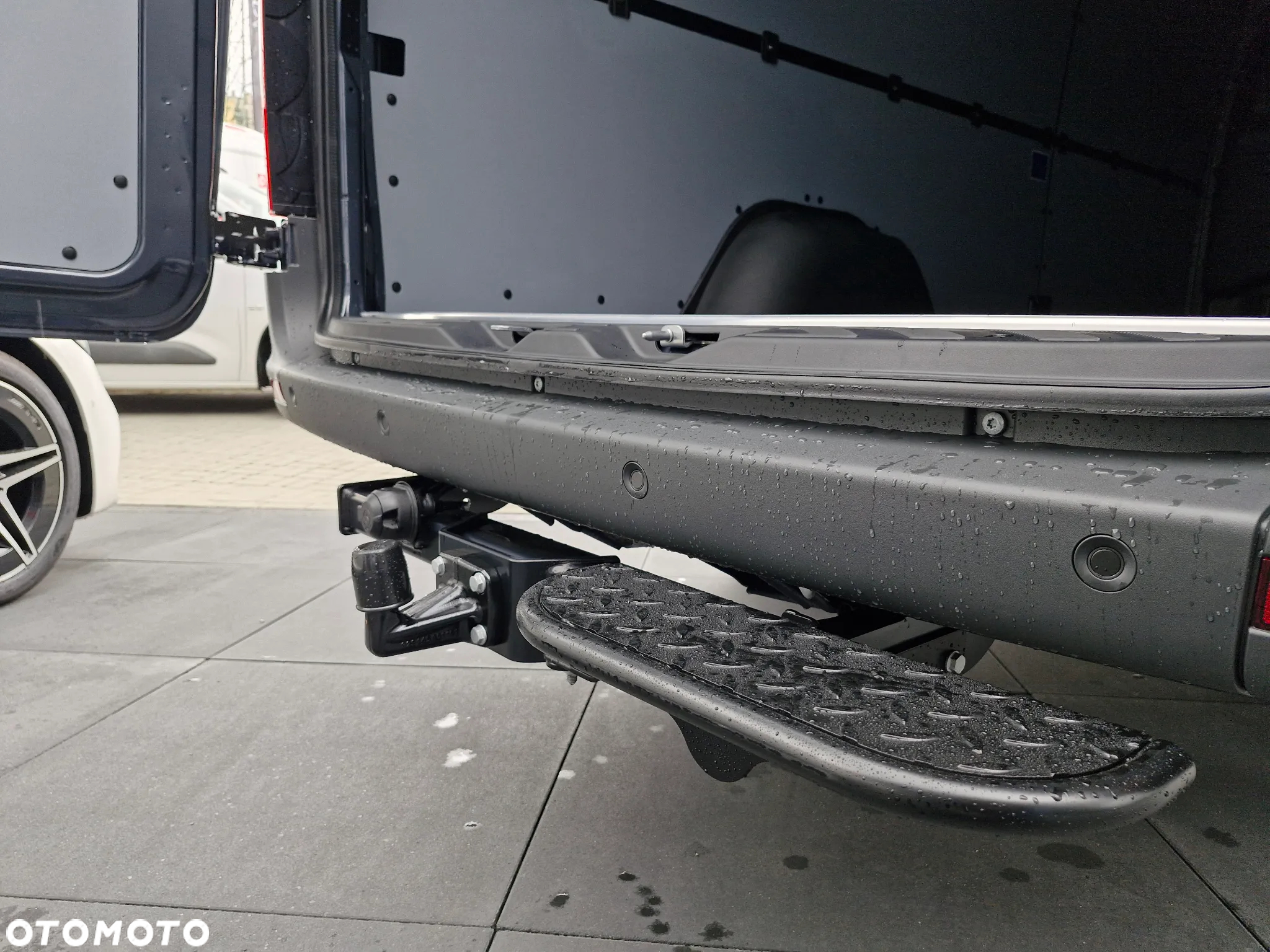 Mercedes-Benz Sprinter - 13