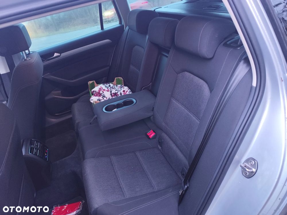 Volkswagen Passat ver-2-0-tdi-scr-comfortline - 15