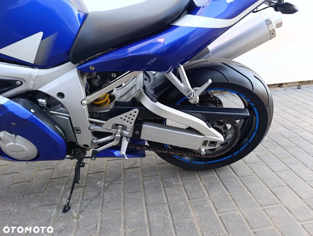 Yamaha R6 - 16