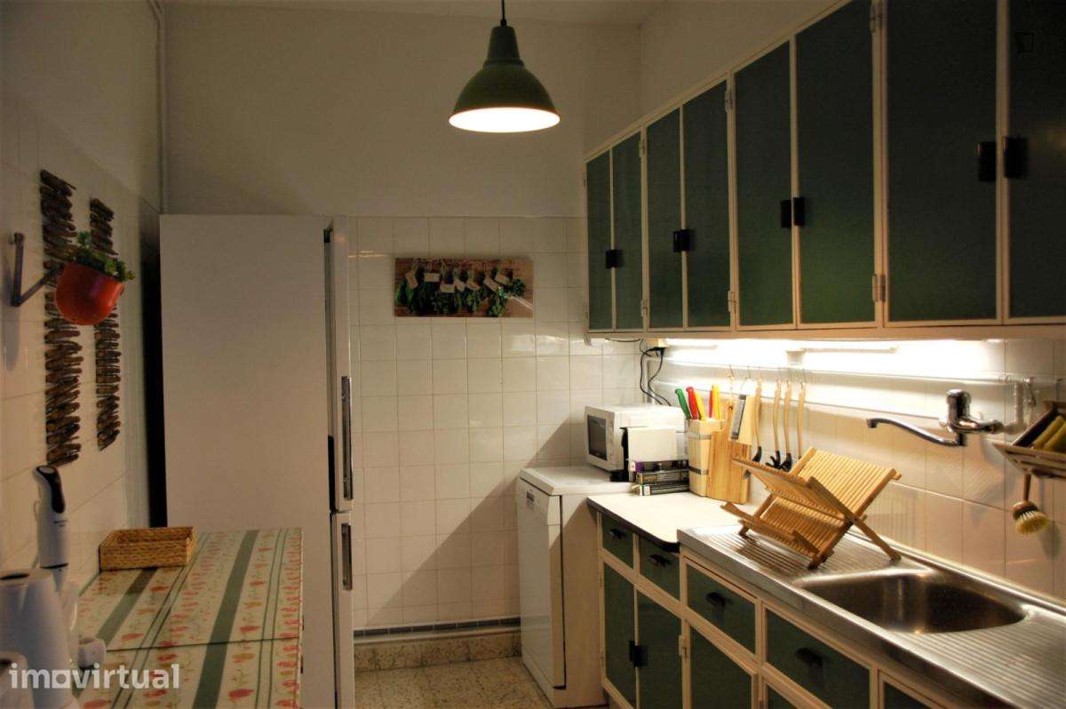 Quarto - localizado em Santo Ildefonso Porto - Grande imagem: 4/6
