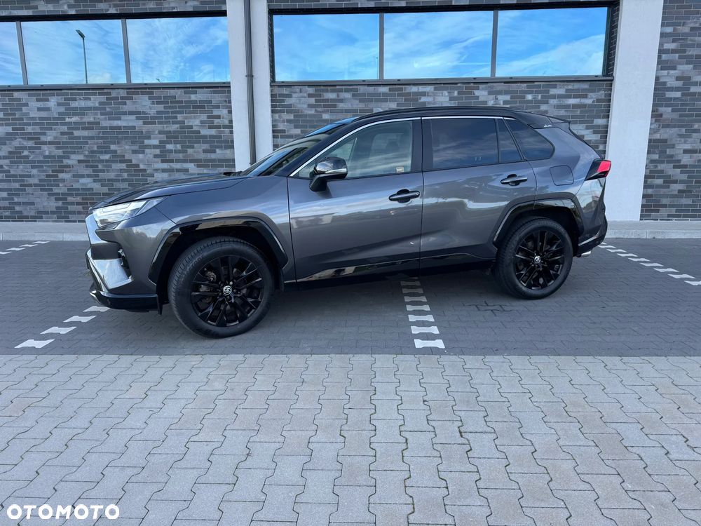 Toyota RAV4 - 1