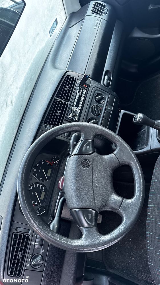 Volkswagen Golf - 17