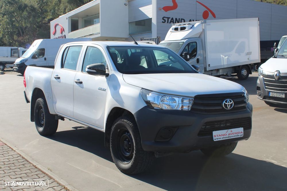 Toyota Hilux 2.4 D-4D 4WD CD CM - 4
