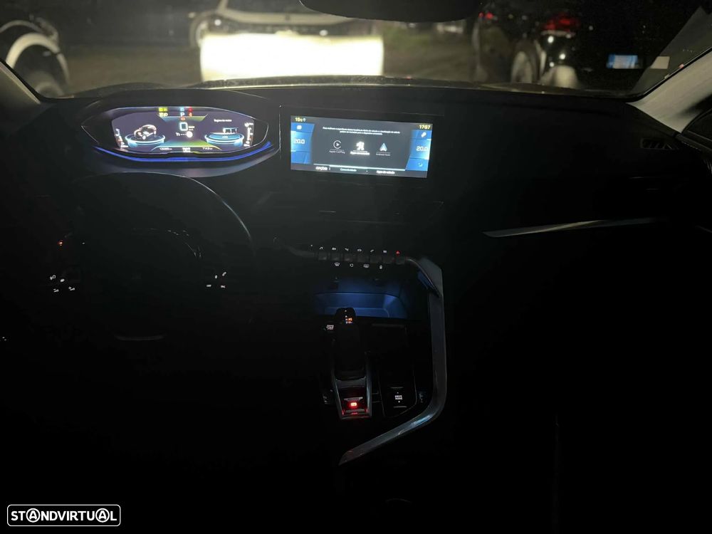 Peugeot 3008 1.6 Hybrid Allure e-EAT8 - 17