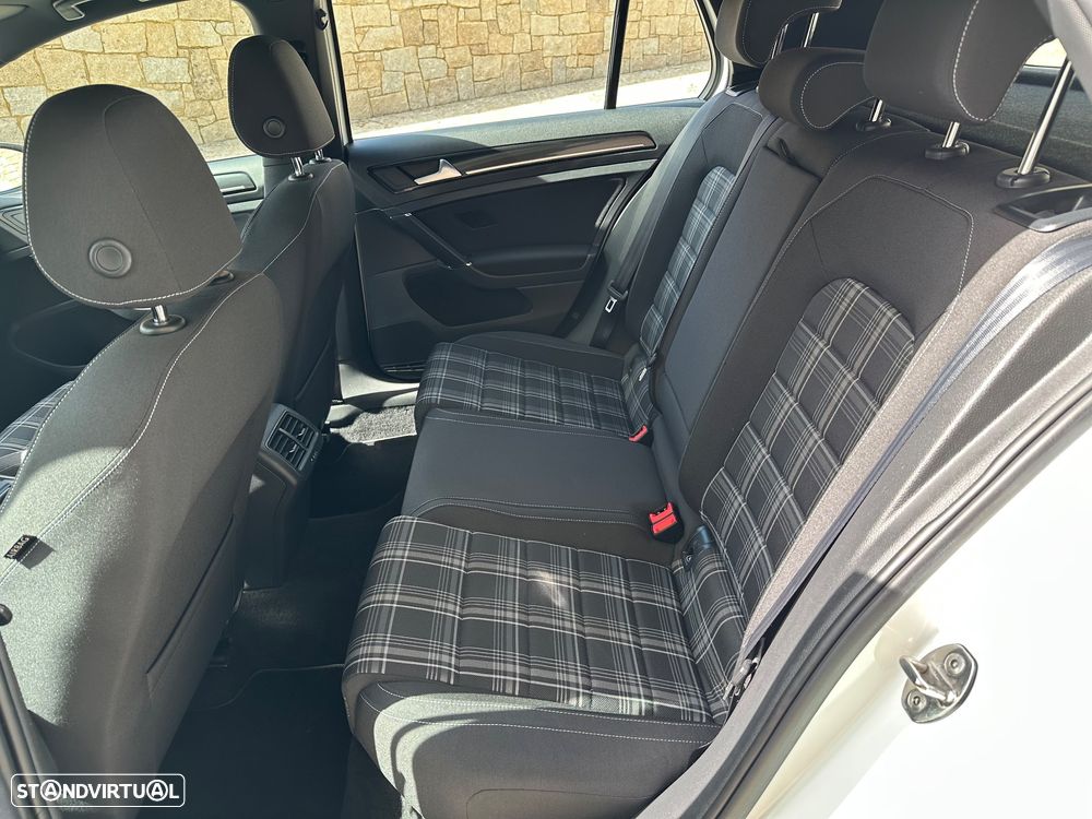 VW Golf 2.0 TDI GTD - 24