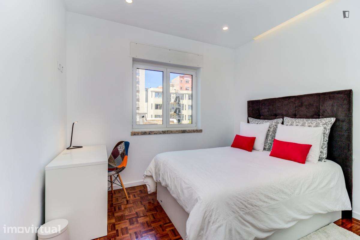 Apartamento com 1 quartos - localizado em Entrecampos Lisbon - Grande imagem: 4/26