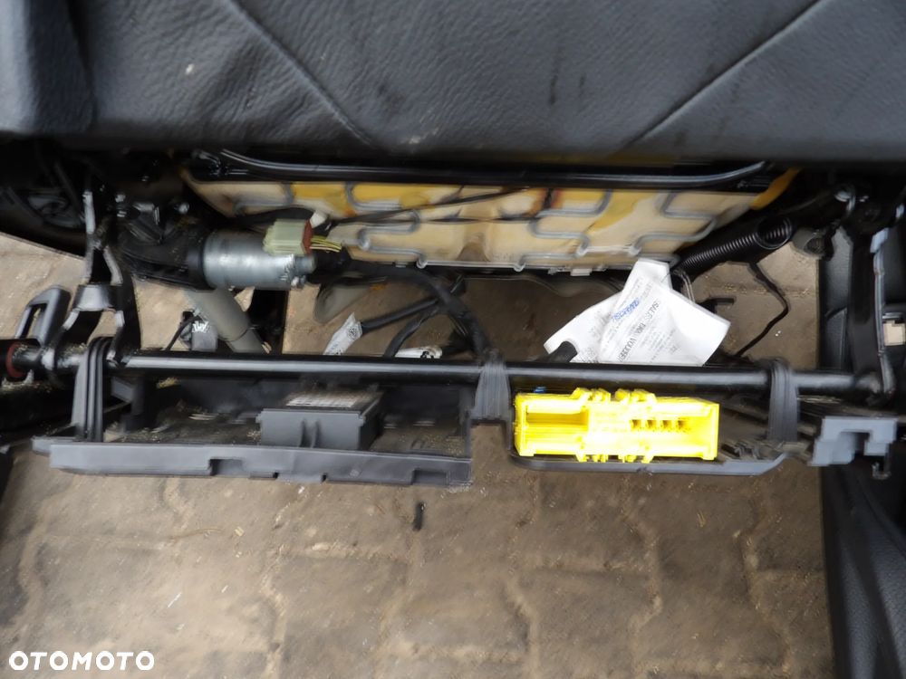 BMW - F10 - FOTELE - KANAPA - BOCZKI - OGRZEWANE - KOMPLET - 6