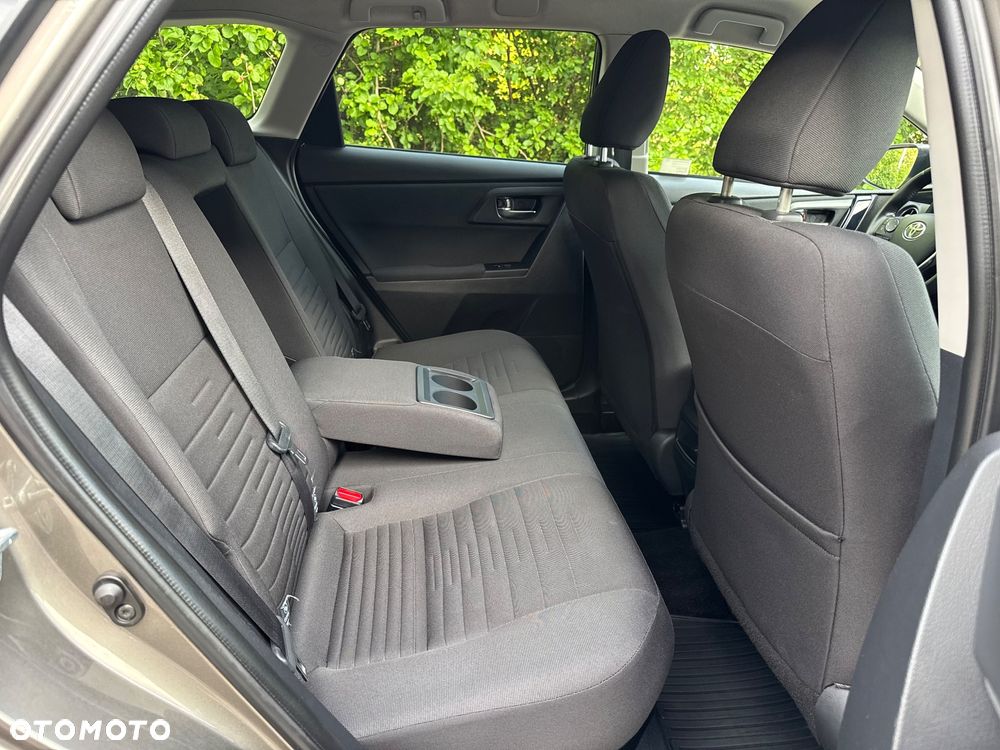 Toyota Auris Hybrid 135 Premium - 28