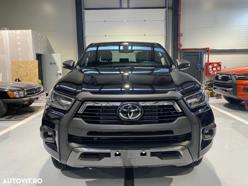 Toyota Hilux 2.8D 204CP 4x4 Double Cab AT MHEV Invincible - 9
