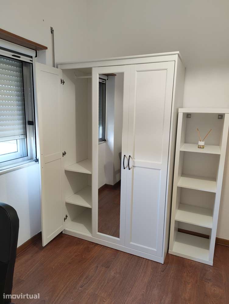 Alugo quarto individual - Grande imagem: 4/6