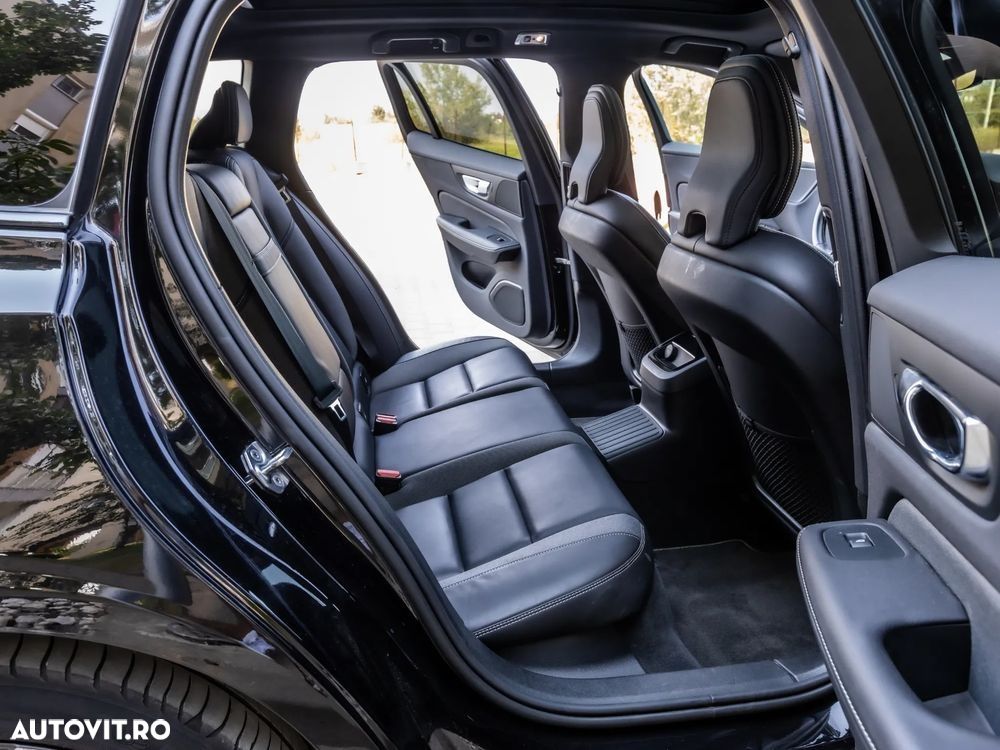 Volvo V60 T8 AWD Recharge Geartronic RDesign - 6