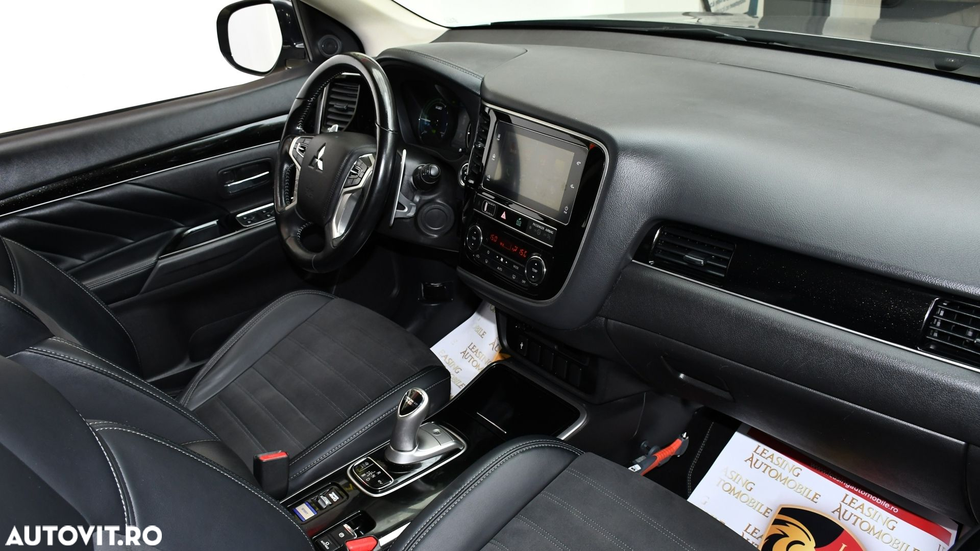 Mitsubishi Outlander PHEV 2.4 L 4X4 Intense - 11