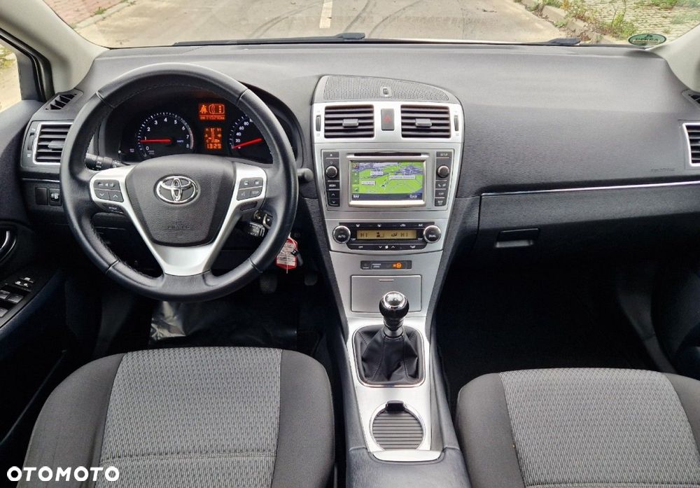 Toyota Avensis Combi 1.8 Business Edition - 25