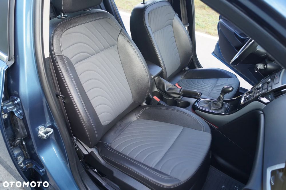 Opel Astra IV 1.4 T Executive EU6 - 27