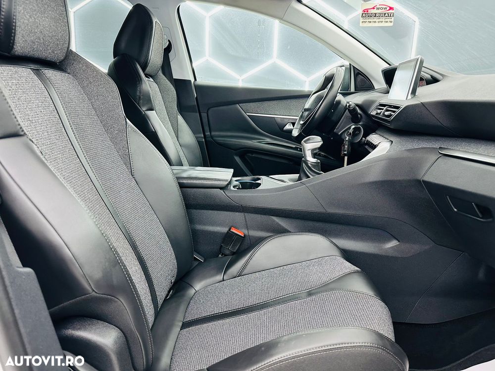 Peugeot 3008 PureTech 130 Stop & Start GPF Allure - 15