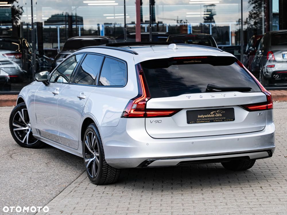 Volvo V90 B4 B Plus Dark - 4
