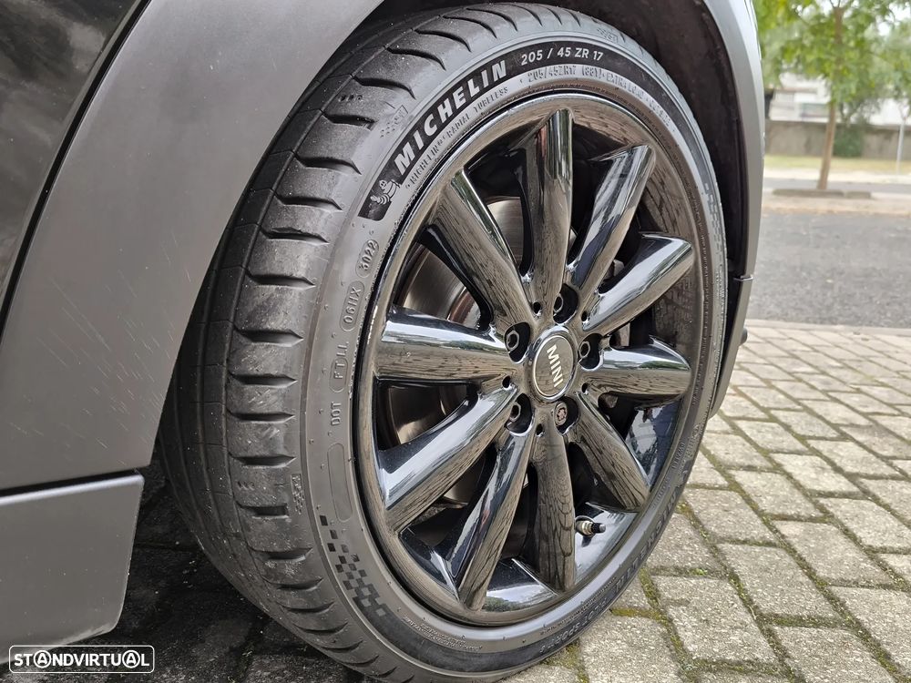 MINI 5 Portas Cooper SD Auto - 10